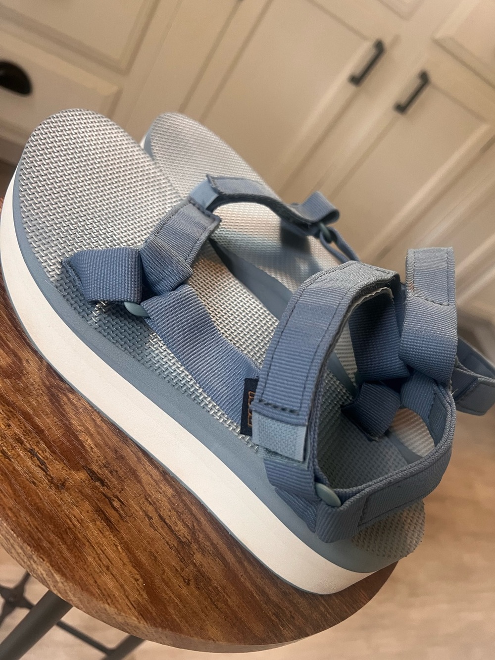 TEVA WOMENS UNIVERSAL PLATFORM SANDALS ✨